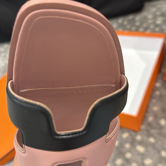 Hermes Pink and Black Oran Slide Sandals - Picture 9 of 9